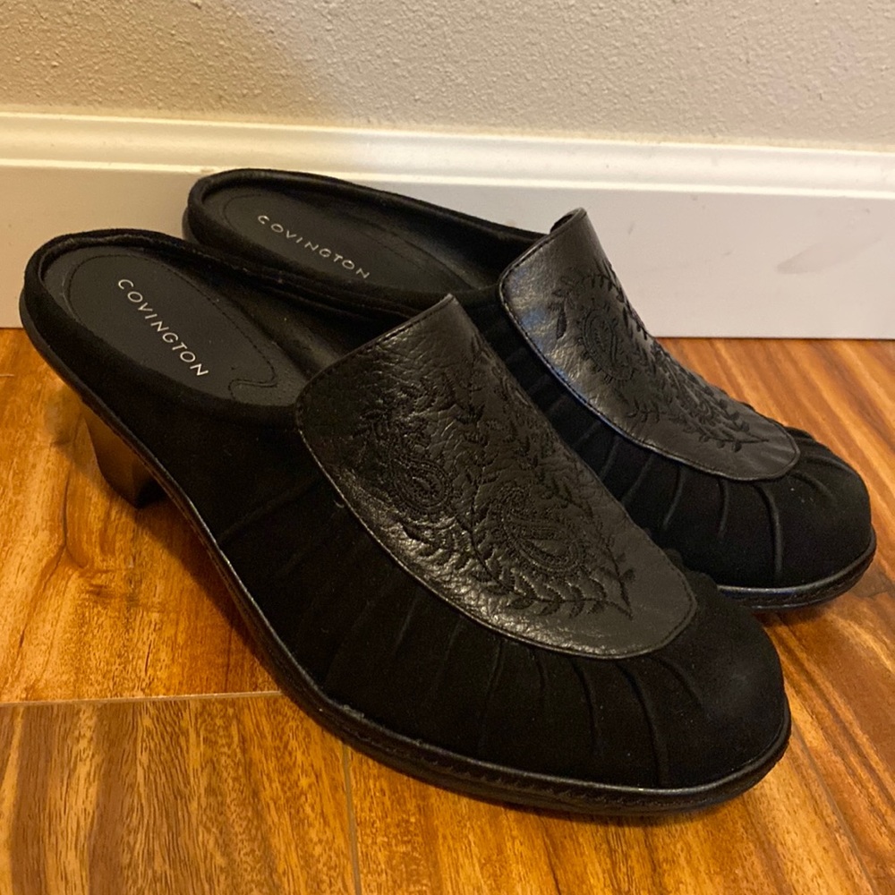 Covington- Black Styled Clogs